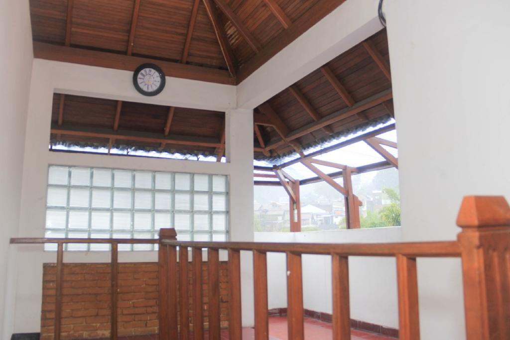 Pele Guesthouse バンドゥン エクステリア 写真