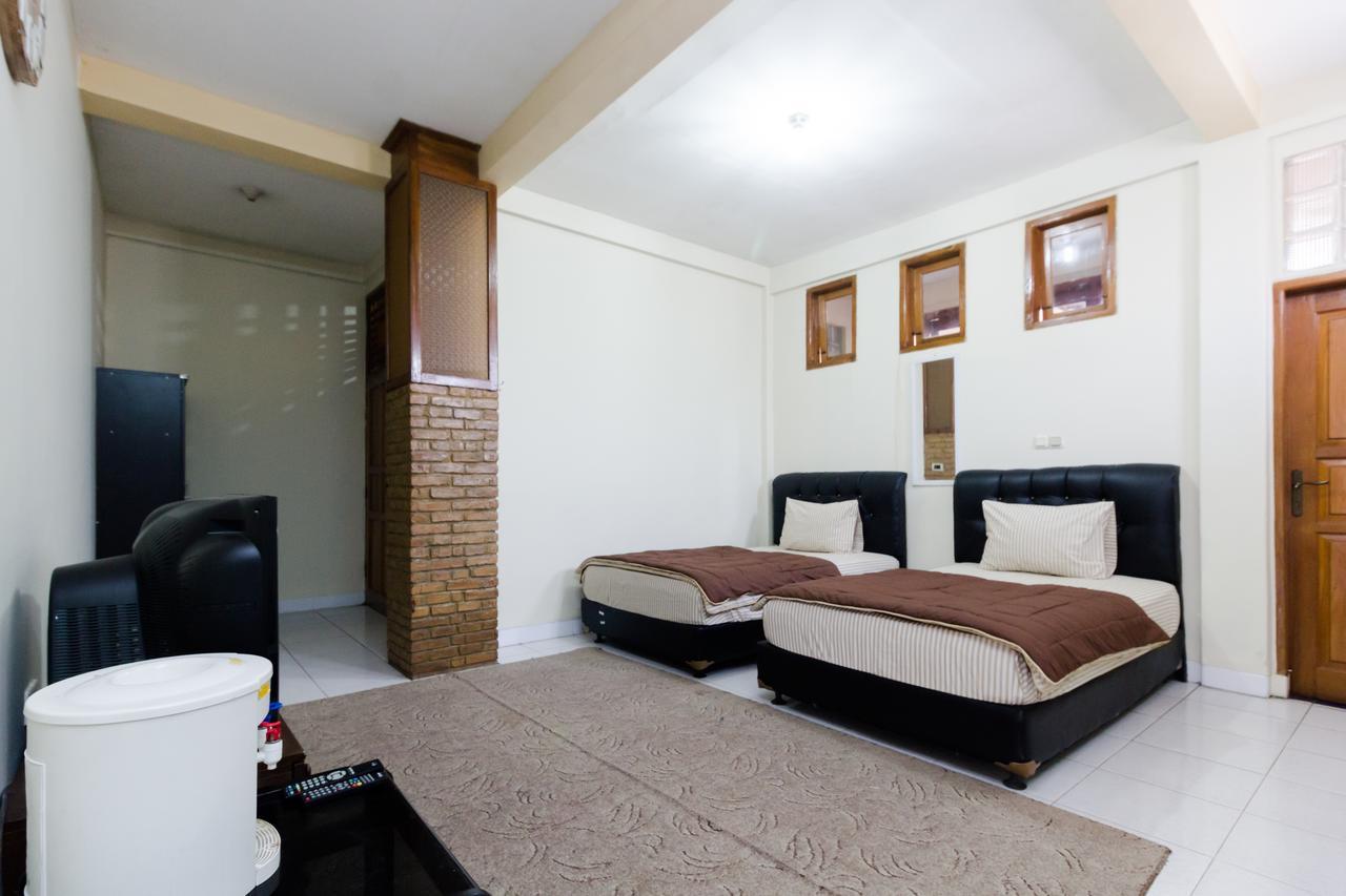 Pele Guesthouse バンドゥン エクステリア 写真